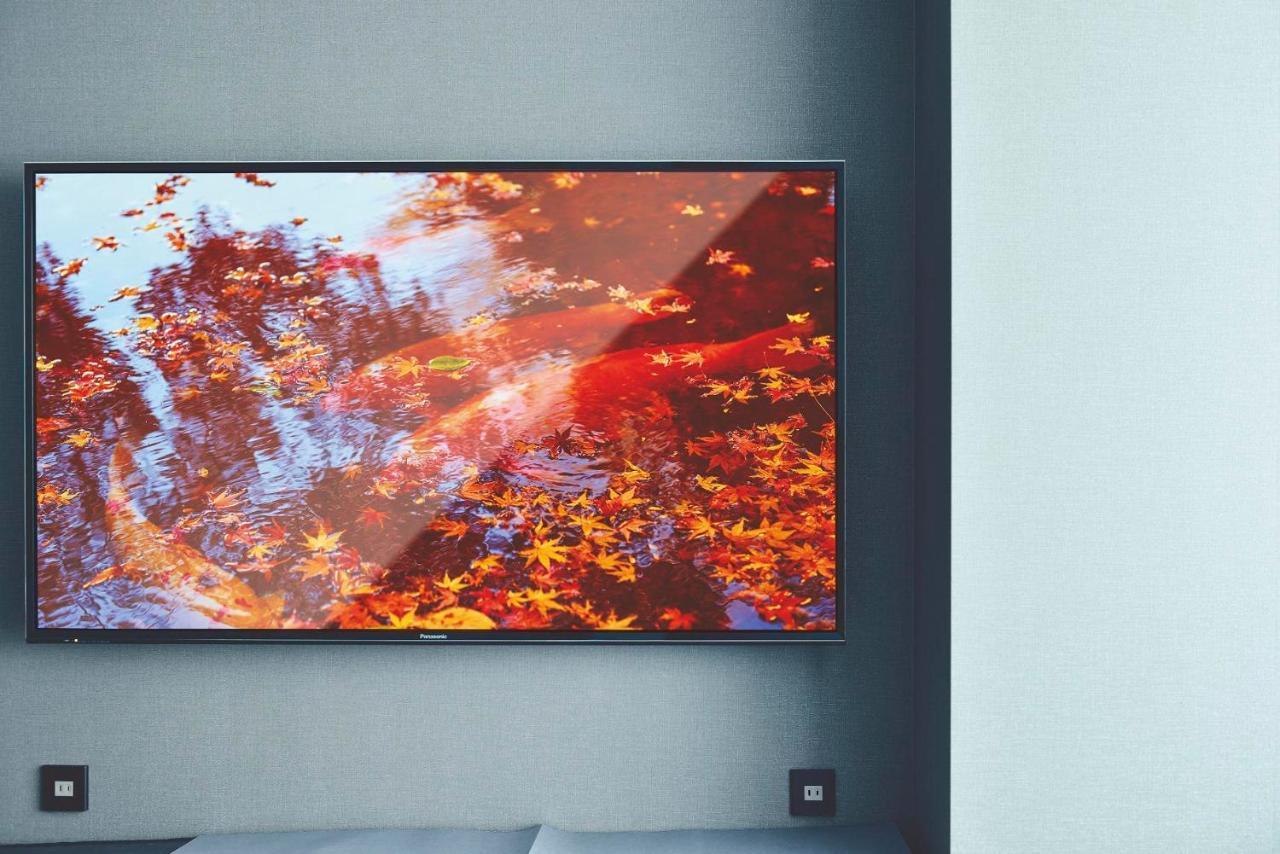 Hotel New Otani Tokyo The Main Exterior photo A 4K television