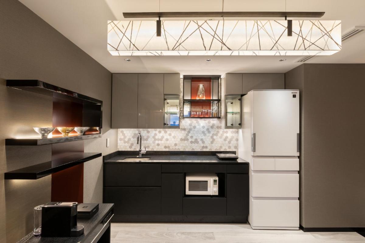 Hotel New Otani Tokyo The Main Exterior photo A modern Japanese kitchen